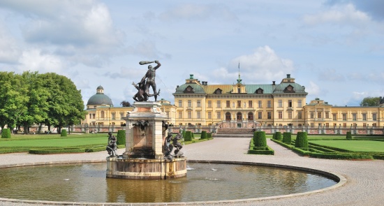 Drottningholm Palace  and  Stockholm Old Town Tour
